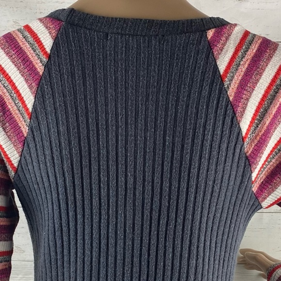 Chris & Carol Raglan Sweater - Picture 10 of 12